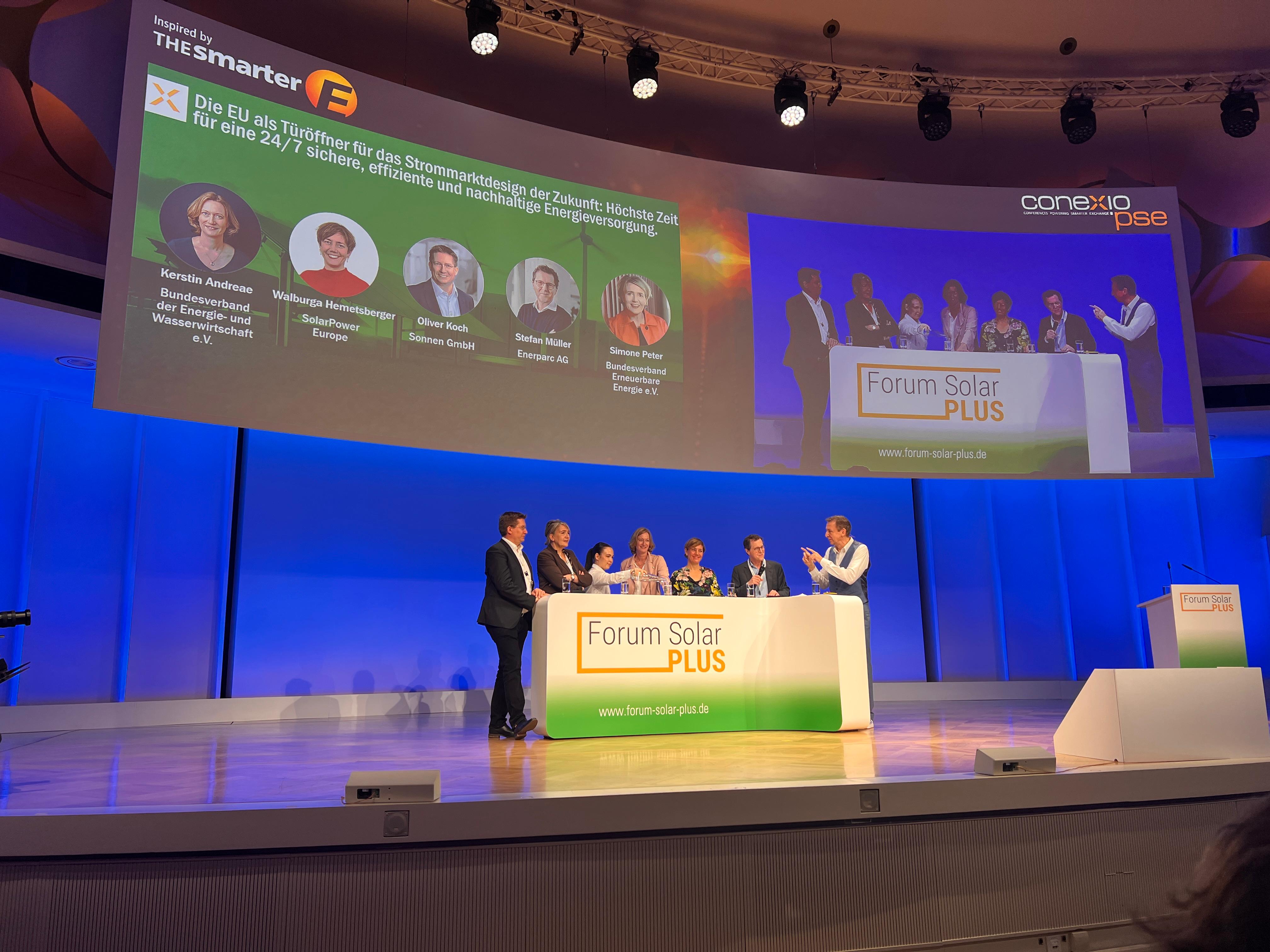 Podiumsdiskussion: : „Die EU als Türöffner für das Strommarktdesign der Zukunft: Höchste Zeit, für eine 24/7 sichere, effiziente und nachhaltige Energieversorgung“